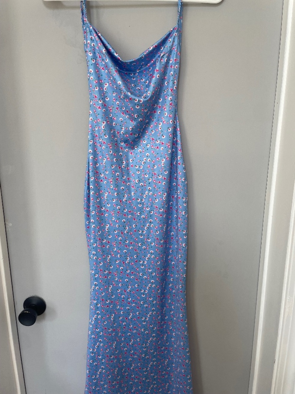 Stretchy blue dress